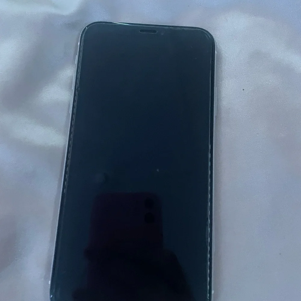 Apple iPhone in Elegant White